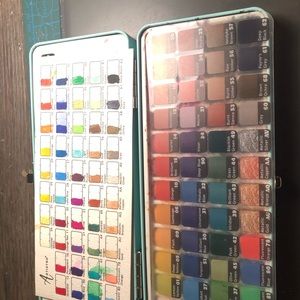 Artistry watercolor paint set